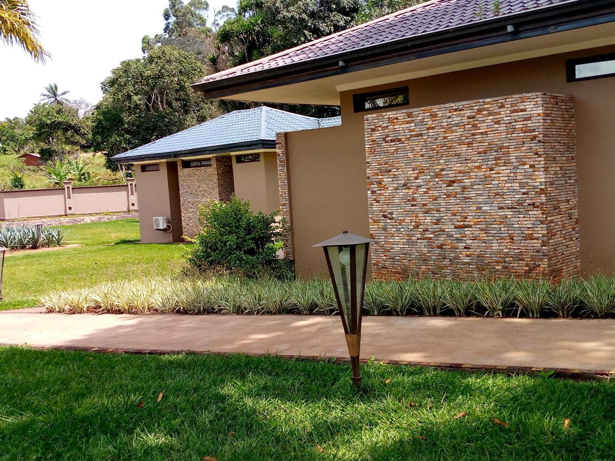 Tagidor Garden Resort And Spa Bangou Exterior photo