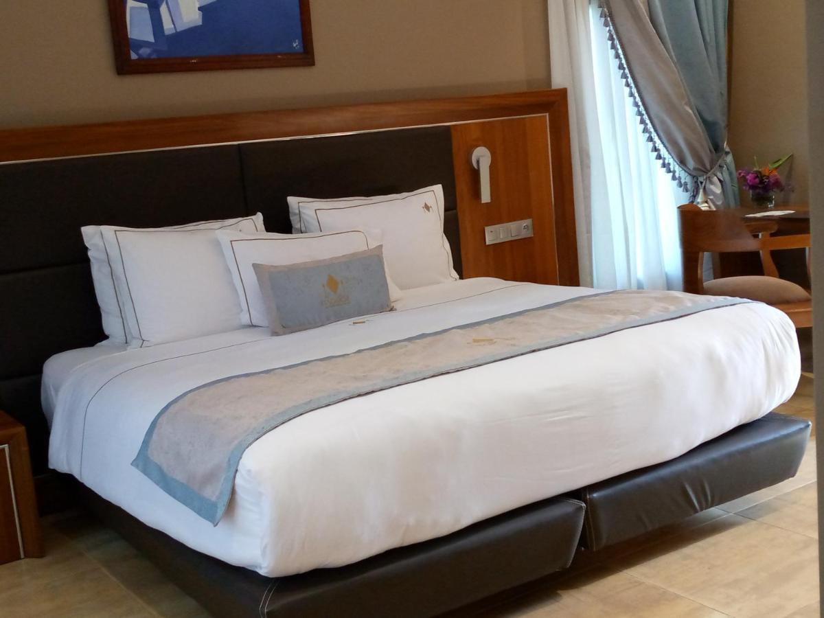 Tagidor Garden Resort And Spa Bangou Exterior photo